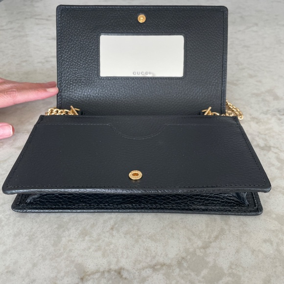Gucci GG Marmont Wallet with Chain - Picture 3 of 10